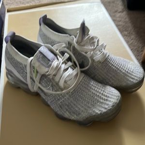 Nike tennis’ shoes